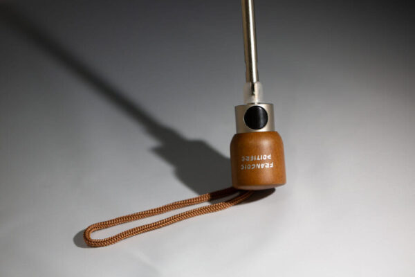 Maple knob folding umbrella